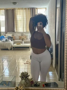 Desiree de Blackdesiree  4 photos