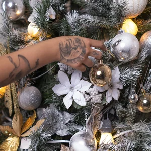 nini_love01 That each tree star gives you a wish fulfilled🧨 Pic 9