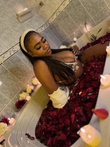 Bathroom session de MARA_THOMPSONN Foto 4