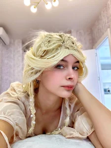 Luna_Veyra Public Pic 2