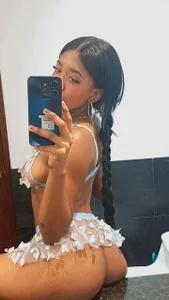 Selfie Lingerie🍓 de AlayshaJohnson  Imagens
