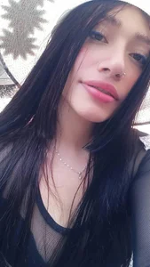 Ema_hot_01 Public Immagine  9