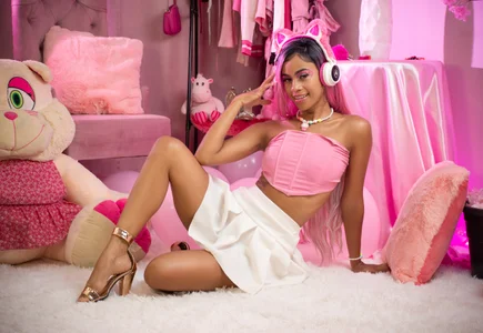 KendalStallyon Pinky Kendall Pic 2