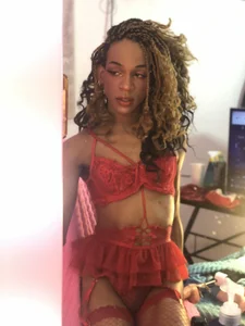 DakotaRosee Happy end of the year, 2025, thank you to everyone who contributed to be part of my community. slika 5