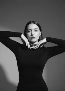 AsleyBasgall me รูป 