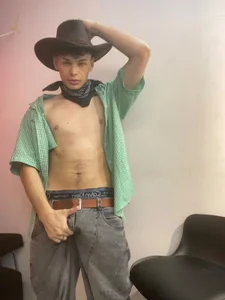 LoganSteel_ Sexy cowboy boy🤠😏🔥 slika