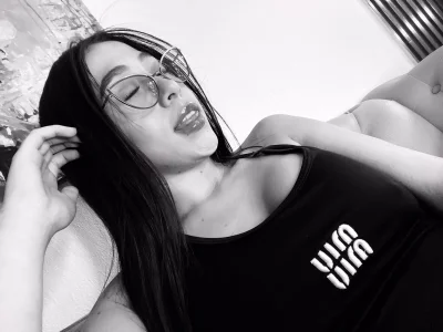 Emily_Porsche Public Pic 4