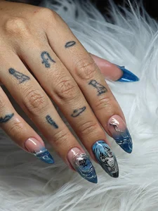 _sakae_の𝕸𝖞 𝕹𝖆𝖎𝖑𝖘の 2枚の写真