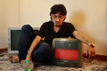 Kriss_Edwards Public Immagine  4