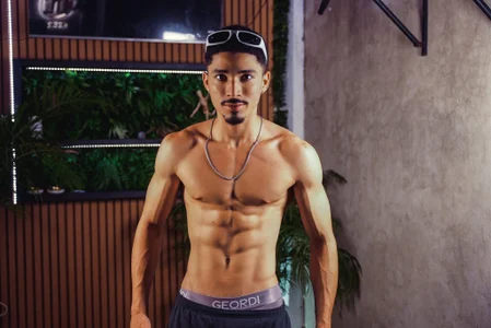 eros_becker "Body & attitude" 사진 2