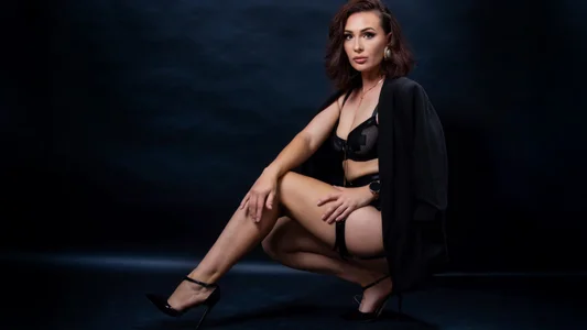 Unshaken. Unapologetic. Unforgettable. 🔥 od VeraNoir  9 snímek