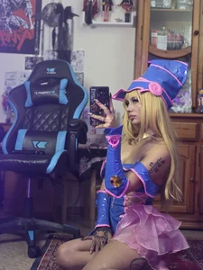 sakaexxx Dark magician girl - {count, plural, one {תמונה אחת} two {שתי תמונות} many {# תמונות} other {# תמונות}}