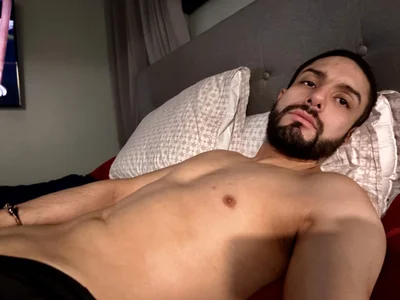 DerekPerez2025 Public Foto 4