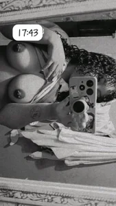 MIRA od ashly_lonsoon  2 snímek