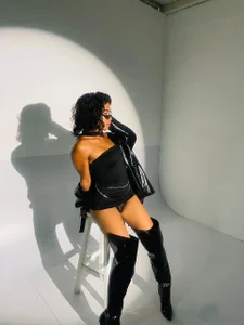 sex-on-fire SWEET PARIS Pic 2