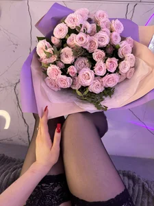 ChloeMarsch The flowers are as soft as my pussy Poză 6