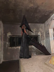 LessiaMiaのHalloween Cosplay Silent Hillの 2枚の写真