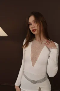 SlyFoxTales_ girl in white Immagine  2