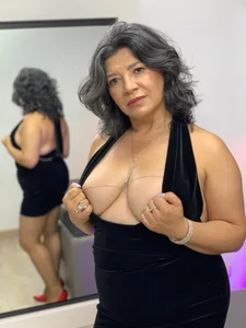 Madame_Jay Years of experience… and I still love teaching boys how to behave 😏🔥 Pic 2