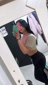 VIOLETWILLIANS Public зображення 2