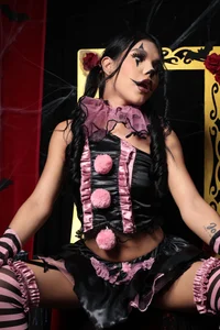 lili_jhonsonのTrick or treat, Sexy or not?⭐🥵の 3枚の写真