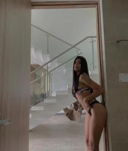 samantha_velvet_ Public Pic 2