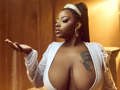 SheilaCoopers_: Beware of falling into my hypnotic hands ( 3 фото)