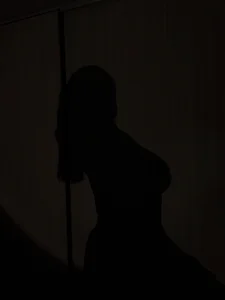 AtheneaRossiのShadowsの 3枚の写真