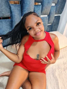 Nahomi4_ Public Poză 5