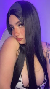 kuritto_ Black hair 👀 Pic 5