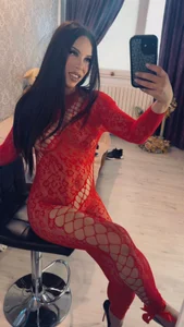 Ella_Raven Sweet… but not innocent🔥 Gambar 5