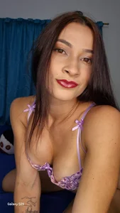 meli_jones69 💜Welcome to my Room!!❤ Bilde 3