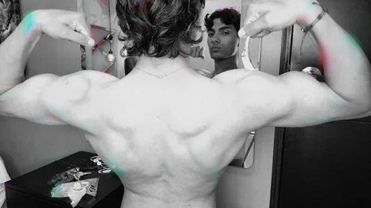 MattFioreThe gym boy ♨️ Marked body and muscles Bild 5