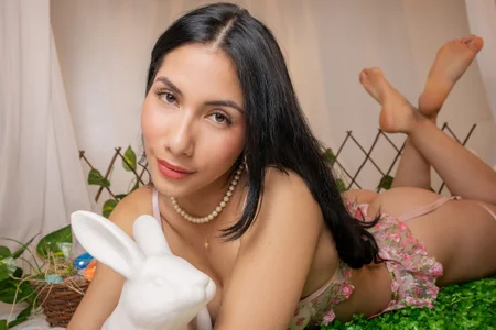 ArianaReynoldssのHappy Easter🐰の 2枚の写真