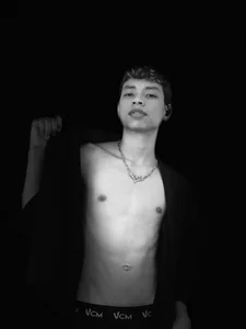 JeanLuc_LiveのWhite and black!🤍🖤の 2枚の写真