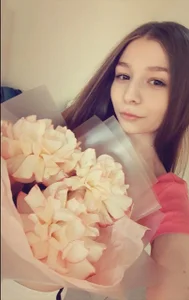 JulieDaniel Thank you very much for the flowers!💐 Immagine  2