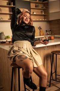 AzunaStarWill you undress me? Bild 4