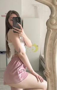 DevonaFares Tender kitty ❤️ Pic 3