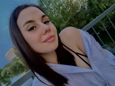 Aisha_Riley Public Hình 9