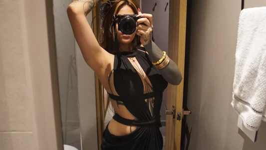 Nigth dress❤️‍🔥 de Eva_Tattoo  6 Imagens
