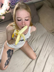 VelvetAnna me again Pic 2