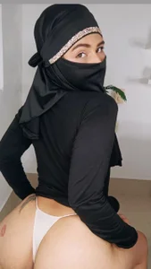 zali_mahamed black 🖤🐈‍⬛ Pic 4