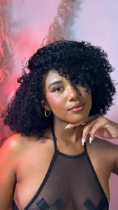 Red ad black od Hilaryebony_  5 snímek