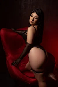 Halley_Ravenn: YOUR QUEEN👑 ( 4 фото)