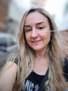 1Sweetnina Windy day Immagine 