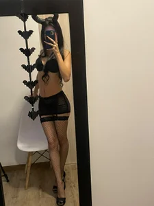 Violeta_Velvet_ 🍬 I don't want sweets... I want you to look at me 😈 Pic 2