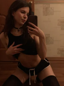 =) de KiraVelora Foto 5