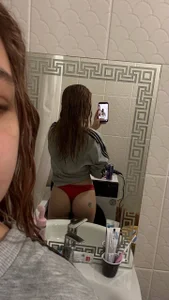 My live de NyxVelin  3 Imagens