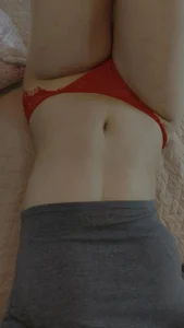 HannaCollins_: fuck my delicious pussy and fill it with milk 💦 ( 2 фото)