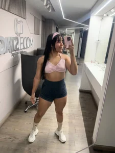 Adri_Silva Let progress speak for me 💋 Pic 2